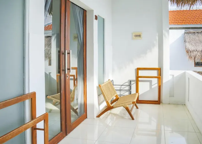 Greek House: W/desk And Shared Pool&kitchen/6