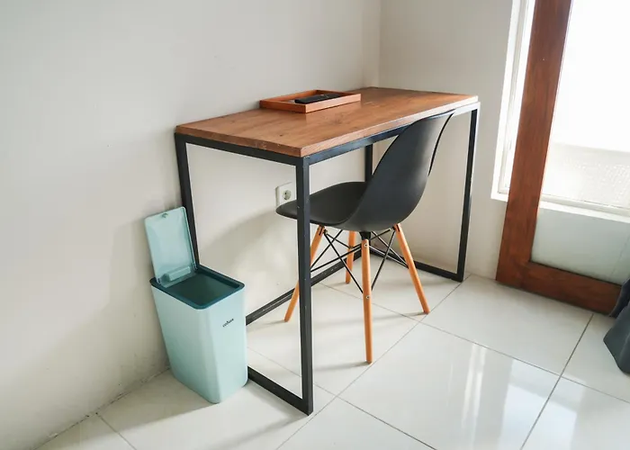 Greek House: W/desk And Shared Pool&kitchen/6 Casa de hóspedes 3*